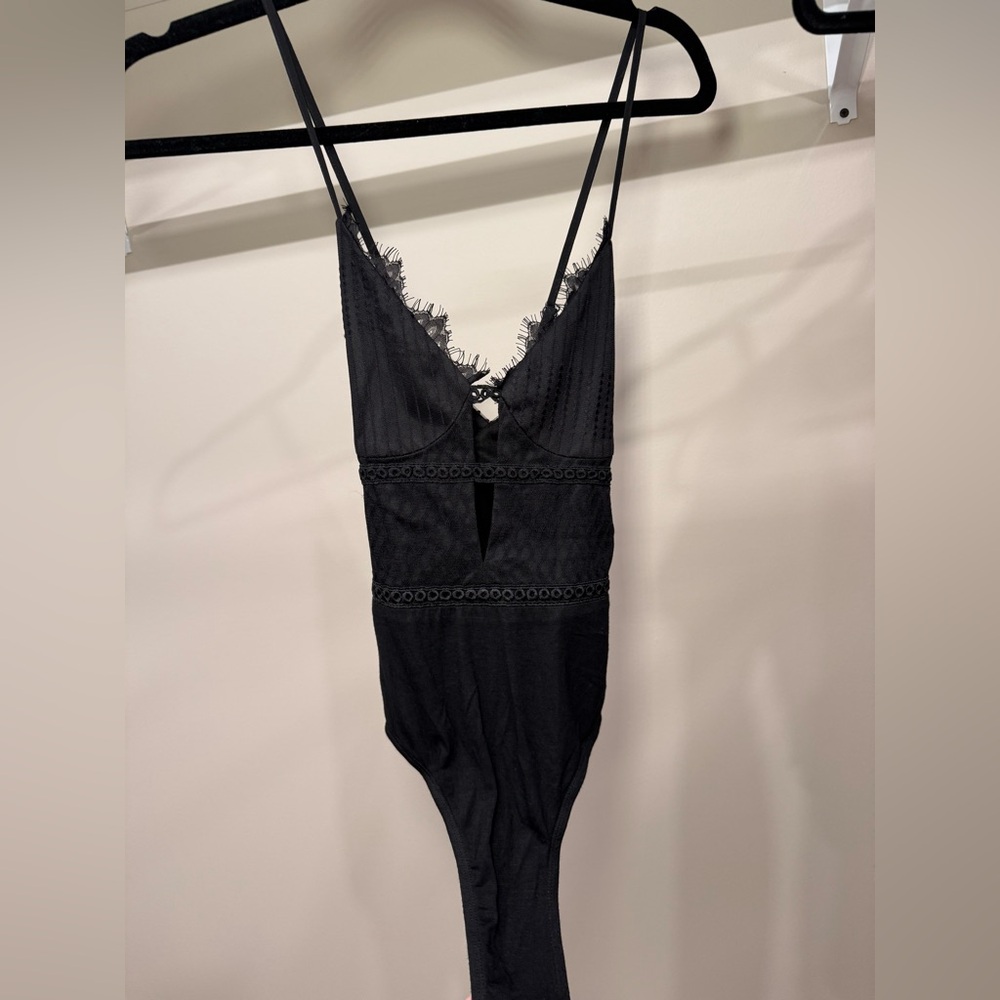 Women’s bodysuit- black